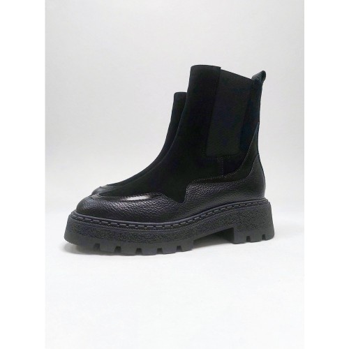 Челсі 2566 - Чорні 2