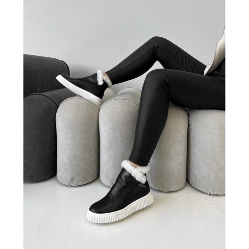 Уггі чорні на білій підошві 3