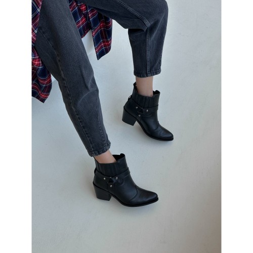 Козаки з ременцями чорні 2