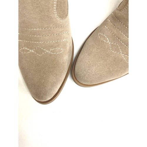 Козаки високі бежеві 4