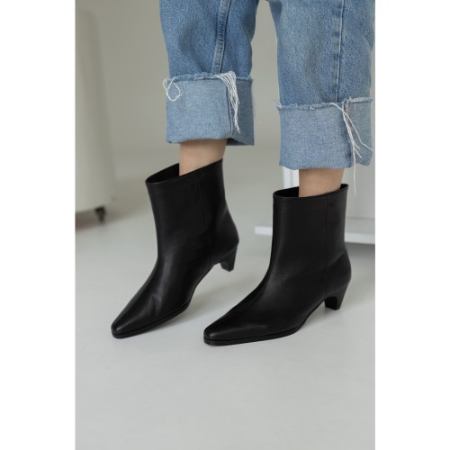 Ботильони Finest 1