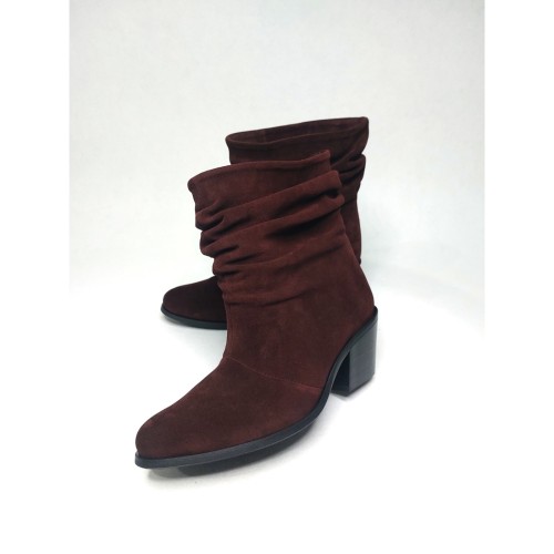 Козаки низькі призібрані, замша, колір Бордо 1