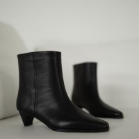 Ботильони Finest