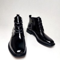 Хайтопи 2566 лаковані чорні